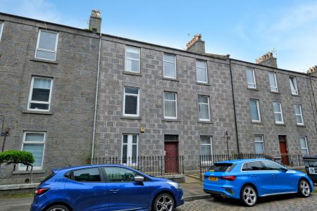 1 bedroom Flat for sale in 44F Summerfield Terrace, Aberdeen, AB24