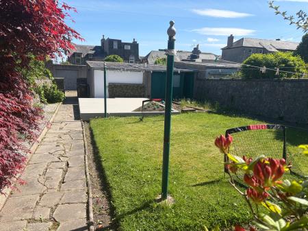 2 bedroom Flat to let in Hilton Street, Hilton, Aberdeen, AB24