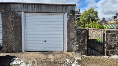 2 bedroom Flat to let in Hilton Street, Hilton, Aberdeen, AB24