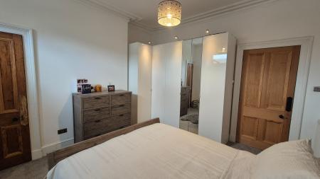 2 bedroom Flat to let in Hilton Street, Hilton, Aberdeen, AB24