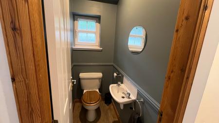 2 bedroom Flat to let in High Street, Banchory, AB31