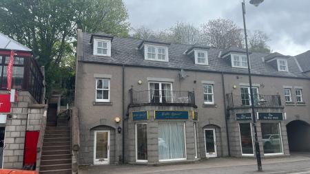 2 bedroom Flat to let in High Street, Banchory, AB31