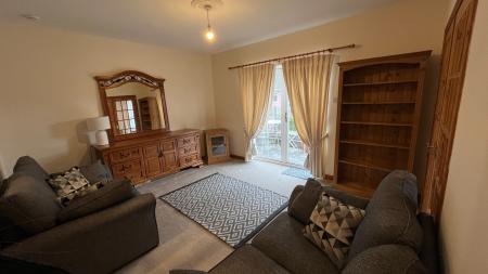 2 bedroom Flat to let in High Street, Banchory, AB31