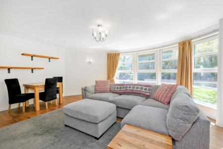 2 bedroom Flat for sale in Great Western Road, The City Centre, Aberdeen, AB10