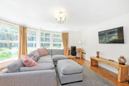 2 bedroom Flat for sale in Great Western Road, The City Centre, Aberdeen, AB10