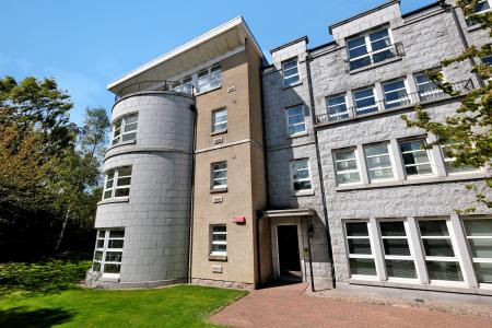 2 bedroom Flat for sale in Great Western Road, The City Centre, Aberdeen, AB10