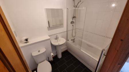 2 bedroom Terraced House to let in Fairview Crescent, Danestone, Aberdeen, AB22