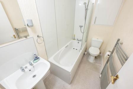 1 bedroom Flat to let in Hollybank Place, Aberdeen, AB11