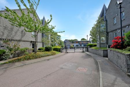 2 bedroom Flat for sale in Morningfield Mews, The West End, Aberdeen, AB15