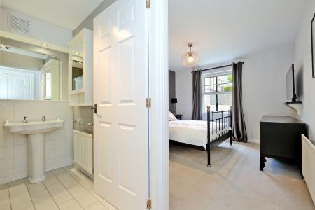 2 bedroom Flat for sale in Morningfield Mews, The West End, Aberdeen, AB15
