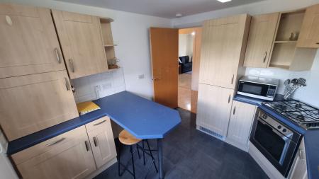 2 bedroom Flat to let in Beach Boulevard, The Beach, Aberdeen, AB24
