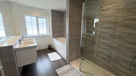 5 bedroom Detached house to let in Milltimber Gardens South, Milltimber, Aberdeen, AB13