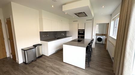 5 bedroom Detached house to let in Milltimber Gardens South, Milltimber, Aberdeen, AB13