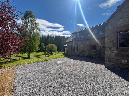 4 bedroom Detached house to let in Inchmarlo, Banchory, AB31