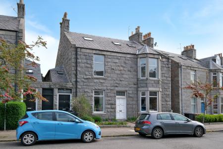 4 bedroom Apartment for sale in Whitehall Road, The West End, Aberdeen, AB25