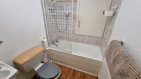 1 bedroom Flat to let in Walker Place, Torry, Aberdeen, AB11