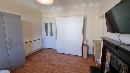 1 bedroom Flat to let in Walker Place, Torry, Aberdeen, AB11