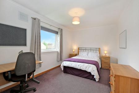 2 bedroom Flat for sale in Carnie Drive, Ashgrove, Aberdeen, AB25
