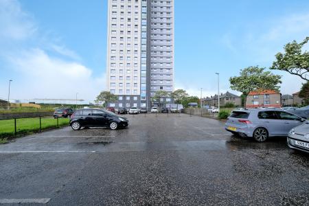 2 bedroom Flat for sale in 100, Golf Road, The Beach, Aberdeen, AB24