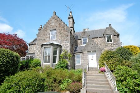 1 bedroom Flat for sale in Dungeith House, Banchory, AB31