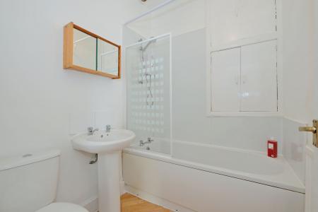 3 bedroom Flat for sale in Froghall Terrace, Froghall, Aberdeen, AB24