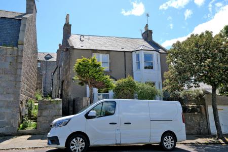3 bedroom Flat for sale in Froghall Terrace, Froghall, Aberdeen, AB24