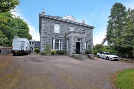 2 bedroom Ground floor maisonette for sale in King's Gate, The West End, Aberdeen, AB15