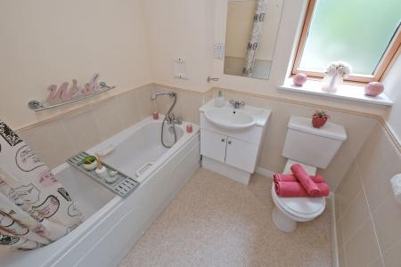 2 bedroom Ground floor maisonette for sale in King's Gate, The West End, Aberdeen, AB15