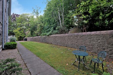 2 bedroom Ground floor maisonette for sale in King's Gate, The West End, Aberdeen, AB15