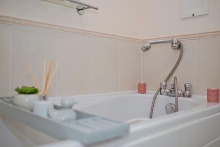 2 bedroom Ground floor maisonette for sale in King's Gate, The West End, Aberdeen, AB15