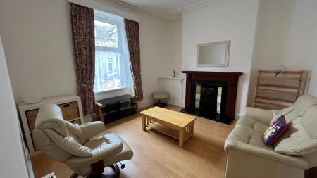 2 bedroom Flat to let in Queen Street, Inverurie, AB51