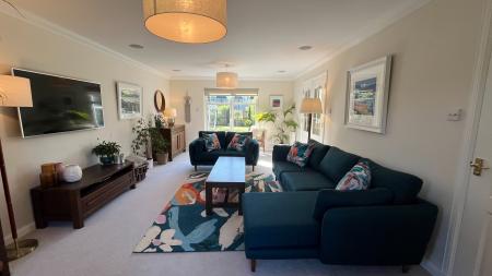 6 bedroom Detached house to let in Pine Tree Road, Banchory, AB31