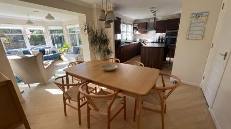 6 bedroom Detached house to let in Pine Tree Road, Banchory, AB31