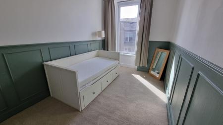 2 bedroom Flat to let in Rosemount Place, Rosemount, Aberdeen, AB25