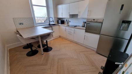 2 bedroom Flat to let in Rosemount Place, Rosemount, Aberdeen, AB25
