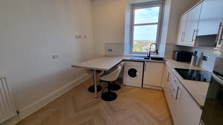 2 bedroom Flat to let in Rosemount Place, Rosemount, Aberdeen, AB25