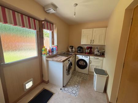 4 bedroom Detached house to let in Cairn Wynd, Inverurie, AB51