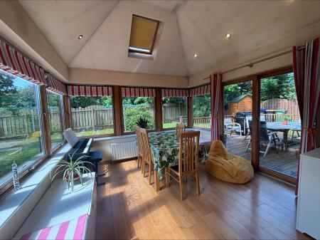 4 bedroom Detached house to let in Cairn Wynd, Inverurie, AB51