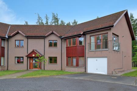 2 bedroom Flat for sale in East Park, Banchory, AB31
