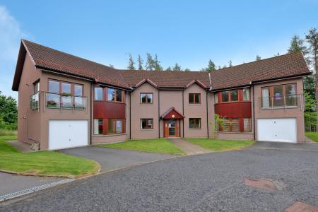 2 bedroom Flat for sale in East Park, Banchory, AB31