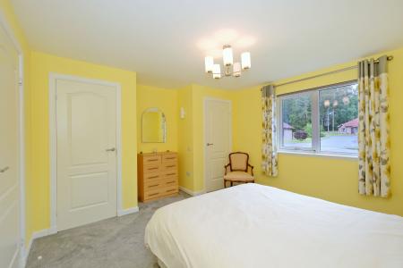 2 bedroom Flat for sale in East Park, Banchory, AB31