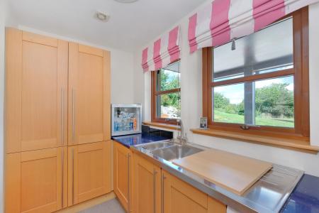 4 bedroom Detached house for sale in Tillyneuk, Aberdeen, AB31