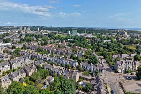 2 bedroom Flat for sale in 17 Bedford Place, Aberdeen, AB24
