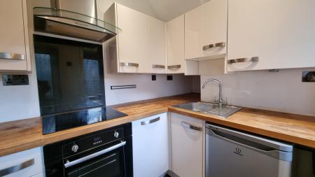 1 bedroom Flat to let in Mile End Avenue, Aberdeen, AB15