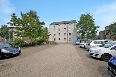 2 bedroom Flat for sale in 76 Headland Court, Garthdee, Aberdeen, AB10