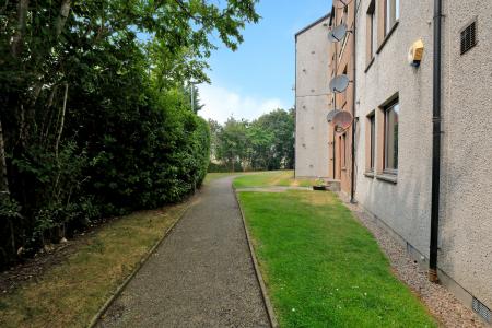 2 bedroom Flat for sale in 76 Headland Court, Garthdee, Aberdeen, AB10