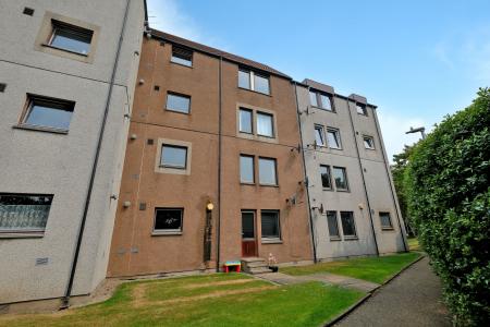 2 bedroom Flat for sale in 76 Headland Court, Garthdee, Aberdeen, AB10