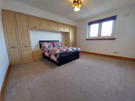 2 bedroom Flat to let in Cornhill Gardens, Aberdeen, AB16
