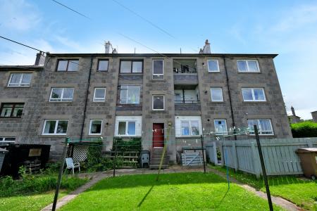 3 bedroom Flat for sale in 10E Printfield Walk, Woodside, Aberdeen, AB24