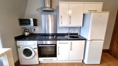 2 bedroom Flat to let in Elmbank Terrace, Kittybrewster, Aberdeen, AB24